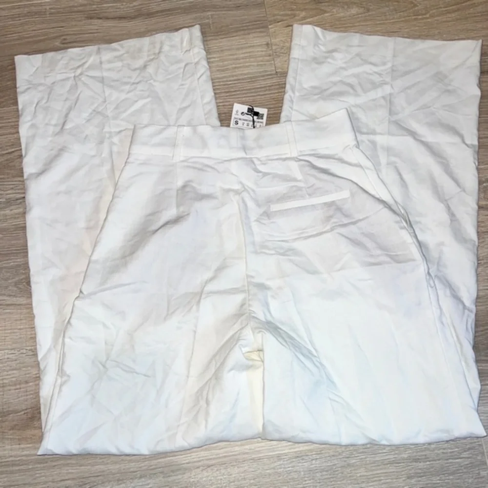 white zara trousers‎ pants